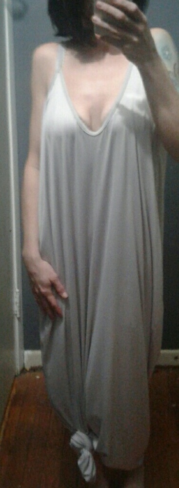 Light gray flowy pocket dress